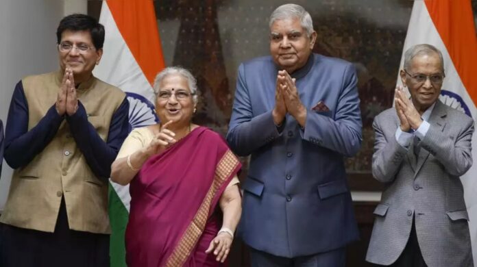 Sudha Murthy and Narayan Murthy